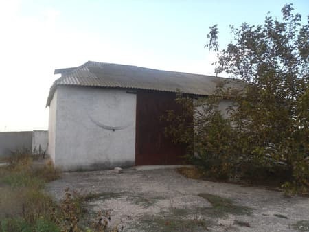 Нежилое здание в продажу по адресу Крым, Ленинский район, село Приозерное