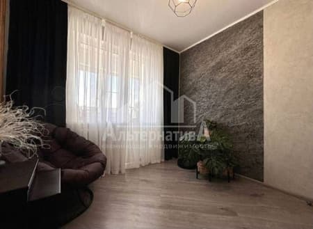 Продажа трехкомнатной квартиры, 75 м², этаж 9 из 9. Фото 2