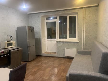 Продаю однокомнатную квартиру, 55 м², этаж 4 из 9. Фото 1