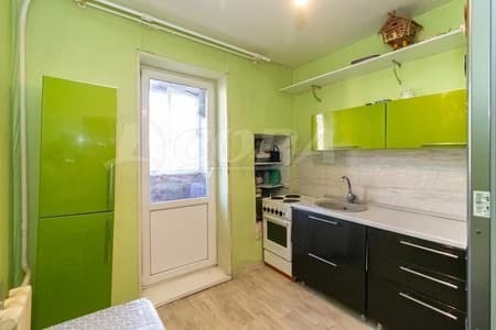 Продать трехкомнатную квартиру, 74 м², этаж 7 из 9. Фото 2