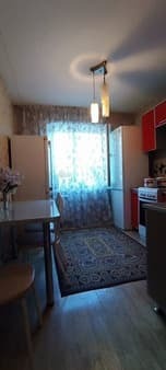 Продаем трехкомнатную квартиру, 65 м², этаж 1 из 9. Фото 2