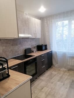 Сдам двухкомнатную квартиру, 52 м², этаж 2 из 9. Фото 4