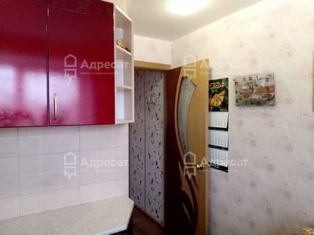 Объявление о продаже трехкомнатной квартиры, 61.5 м², этаж 4 из 5. Фото 3