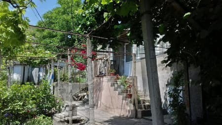 Дом в продажу по адресу Крым, село Ворон