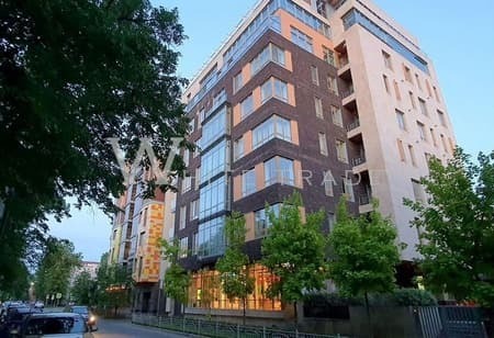 Продажа четырехкомнатной квартиры, 144 м², этаж 2 из 9. Фото 1