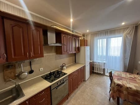 Сдам в аренду однокомнатную квартиру, 45 м², этаж 5 из 10. Фото 1