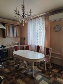 дом, 154.2 м², 28 соток