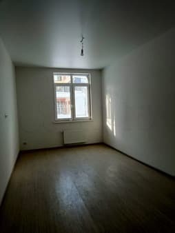 Продается двухкомнатная квартира, 62 м², этаж 3 из 3. Фото 1