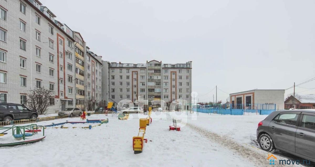 студия, 61.8 м²